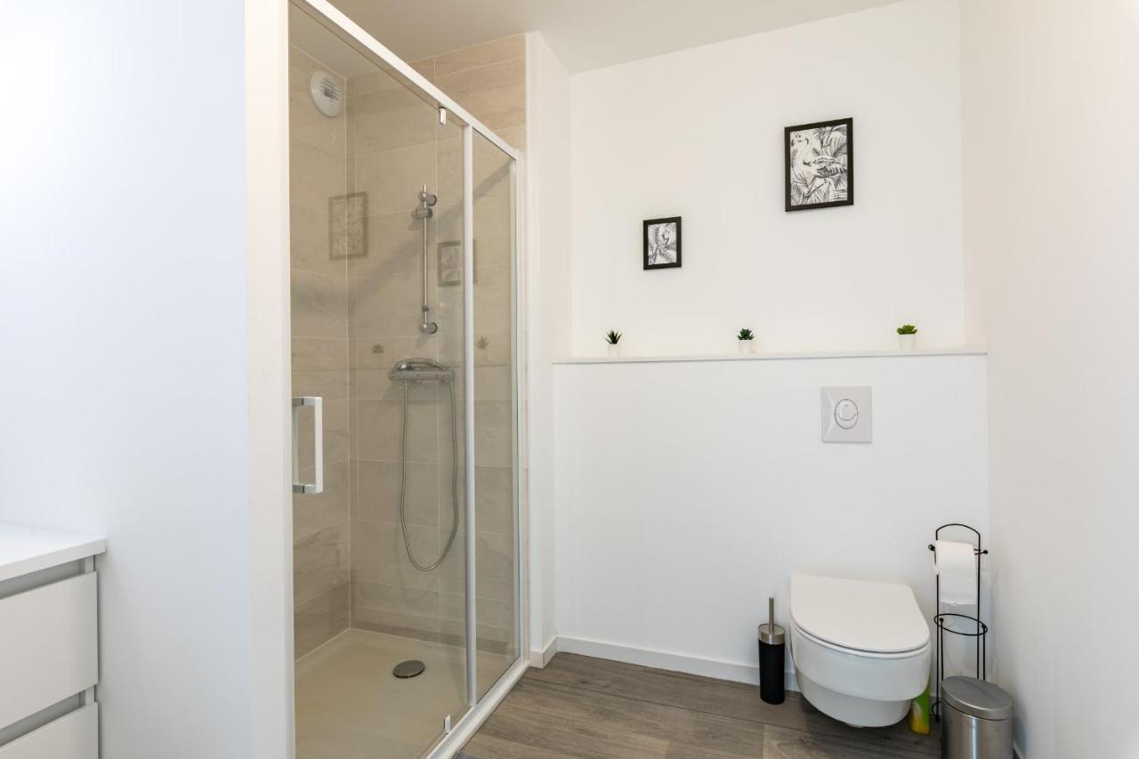 Appartement L'ÉCUME - Studio moderne avec grand balcon et place de parking à Dinard Extérieur photo